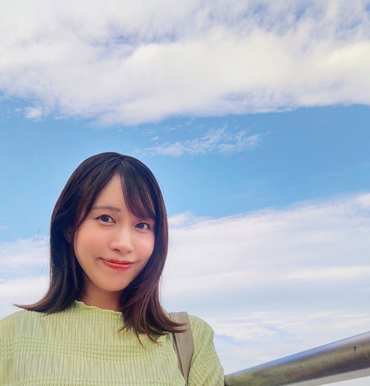 薄い雲が増えて、少しずつ秋らしくなってきた空。お散歩も心地よい。