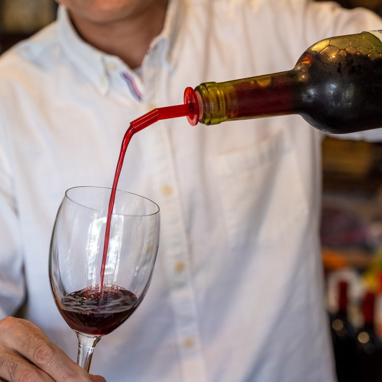 味わいや風味が異なるオリジナルワインは無料試飲もOK。