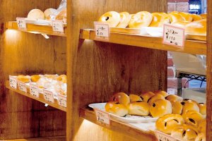 31-買_こみねべーかりー