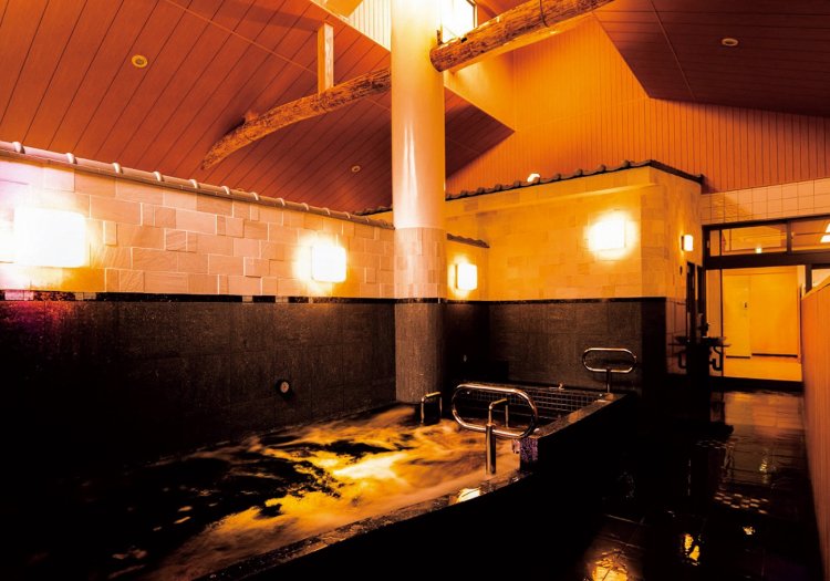 『武蔵小山温泉 清水湯』の露天風呂。