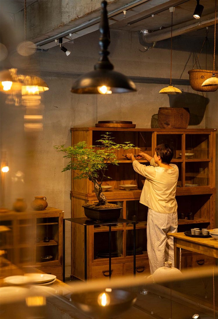 【散歩の達人】pejite青山_3