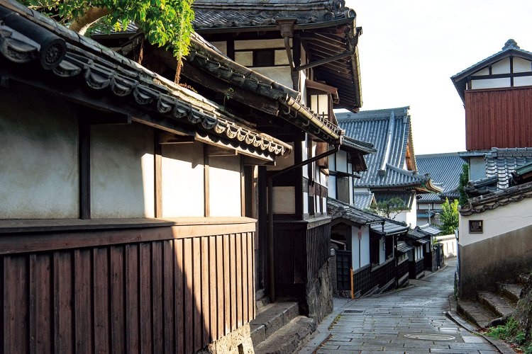 風情あふれる臼杵・二王座歴史の道。