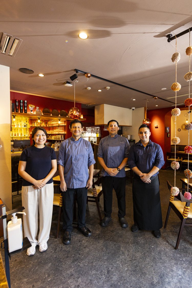 スタッフはみなさん生粋のペルー人と日系ペルー人。