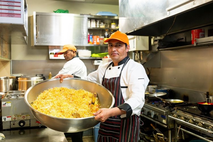 ビリヤニは一気にたくさんつくってこそうまい！