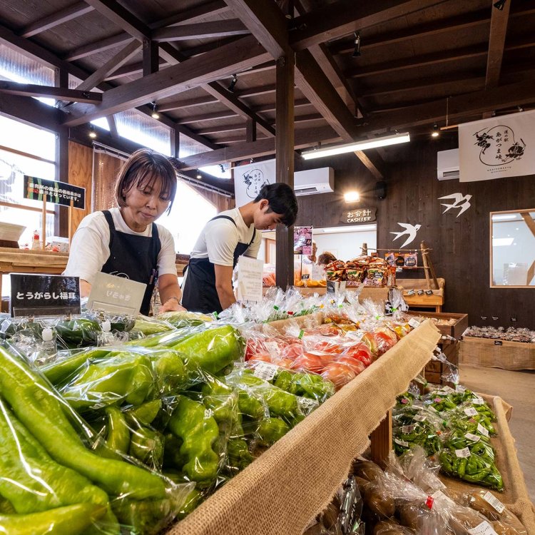 客足が途絶えることのない「直売所てんぐ」。