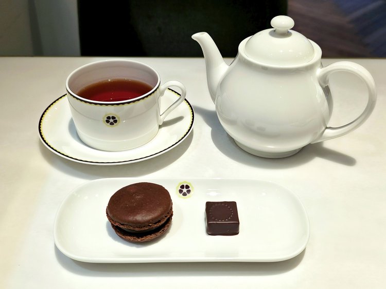 デギュスタシオン（ドリンク付き）1430円。