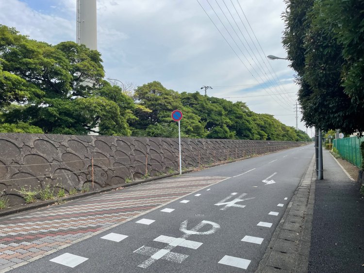 およそ3キロにわたって堤防跡が続いている。