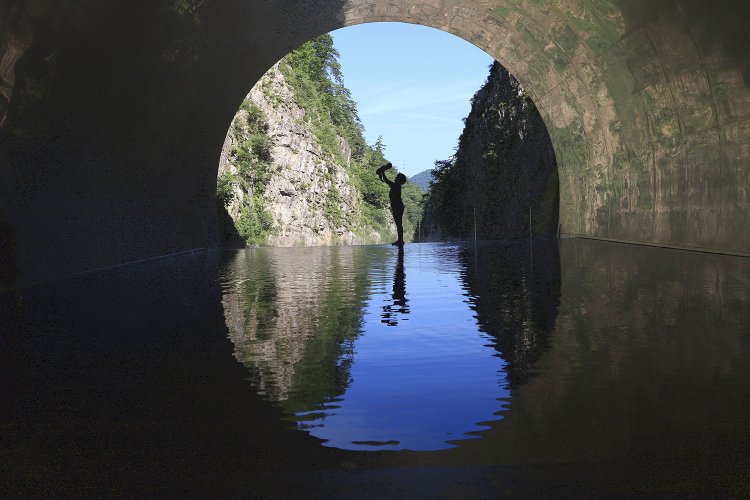 「大地の芸術祭」の舞台・新潟県十日町。大地潤う豊穣の地で短い秋を追いかけて