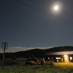 廃線から20年後の駅跡に駅舎が建ち、宿泊できるようになった北海道『旅人宿天塩弥生駅』
