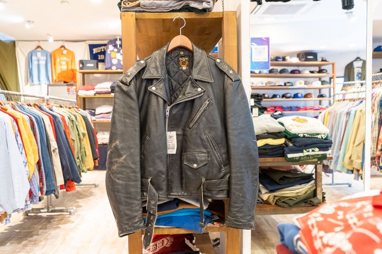 1960年代製と思われる「Schott」ワンスター7万6780円。内側に一部合皮が使われているのも特徴。