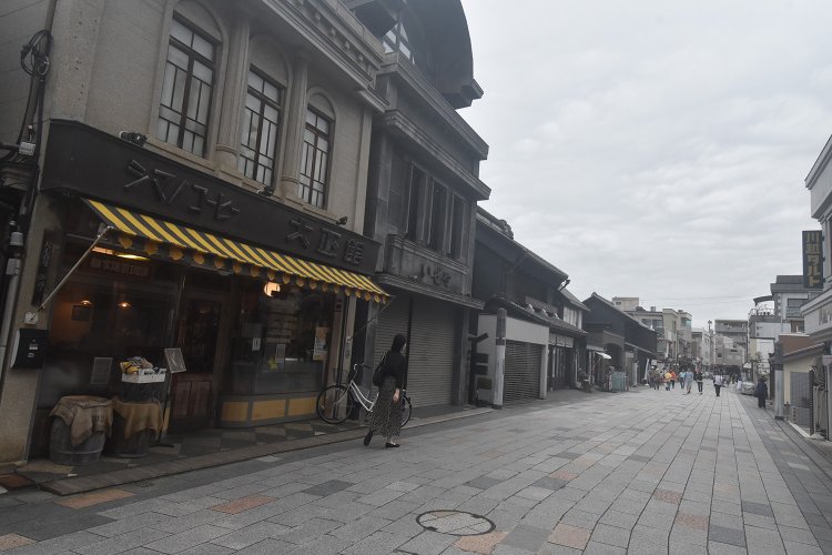 ドラマやCMにもよく使われる大正浪漫通り。