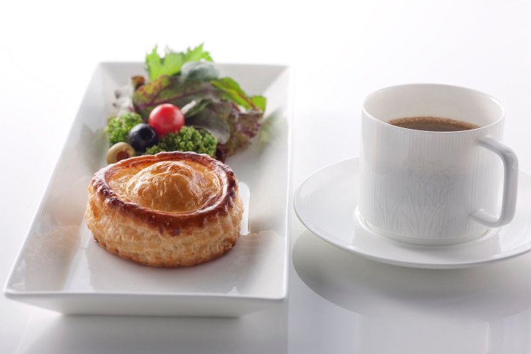 神戸牛のミートパイが人気だ。