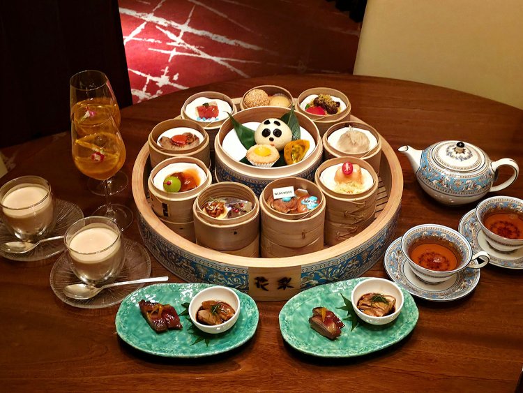 チャイニーズ・アフタヌーンティー with ウェッジウッド1人8855円※写真は2人分。