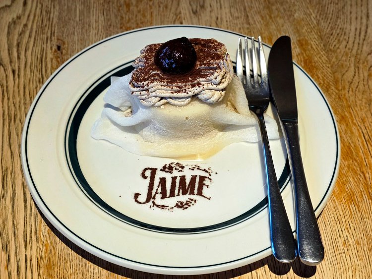 期間限定 モンブランティラミス980円。