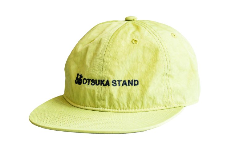 キャップ4400円。