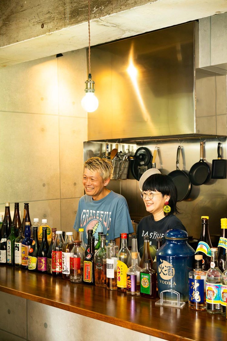 長年大塚に暮らす店主夫妻。