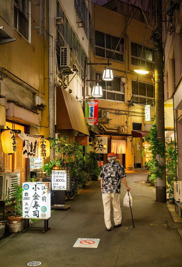 サンモール大塚商店街の路地裏。ここは昭和か!?