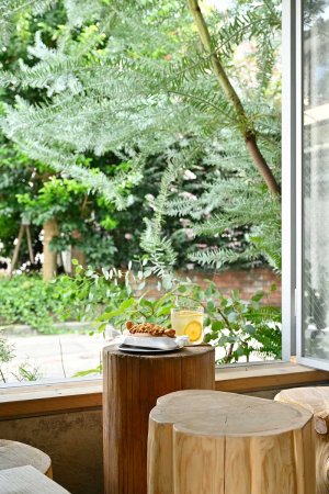 【散歩の達人】人が湧く谷_11