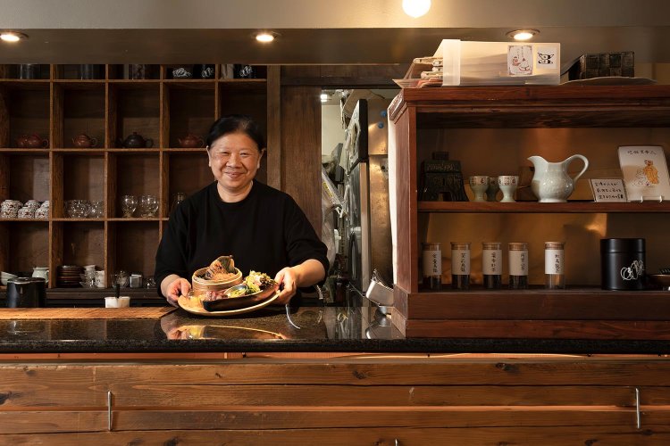 台南出身のオーナー吳孟欣（ウーモンシン）さん。幼い頃から茶に親しんできた。