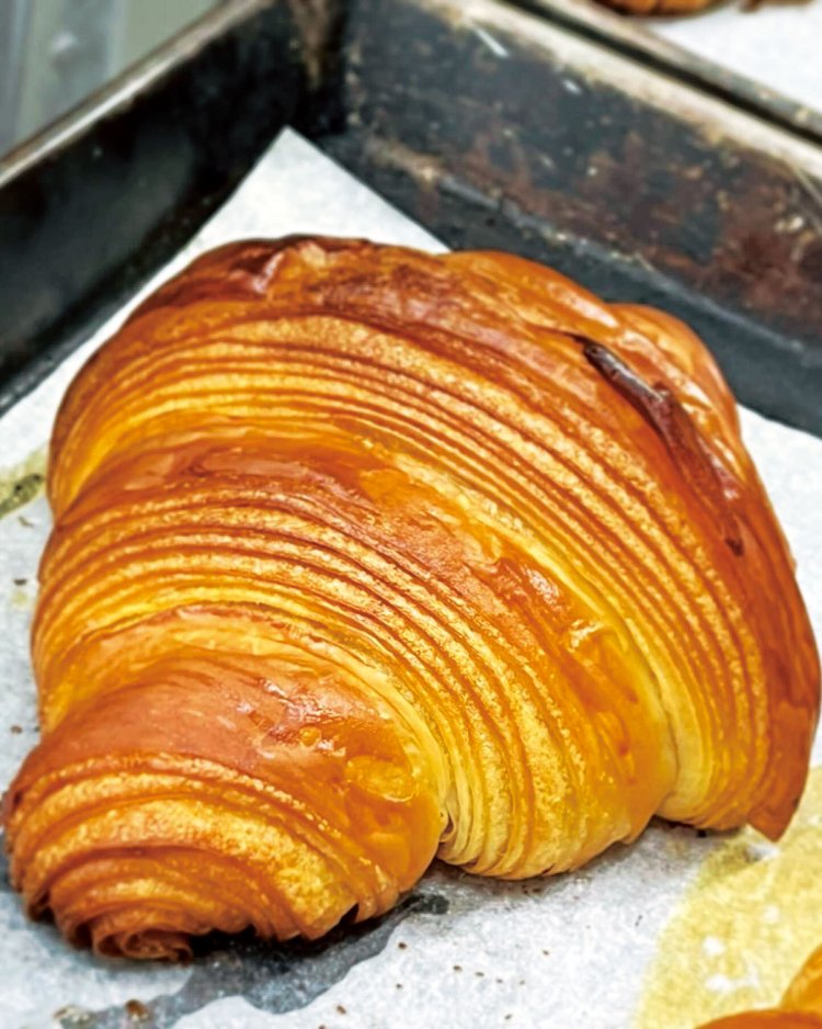 眞栄田さんも気になっていたという、舘さんお気に入りの『ラポール デュパン』クロワッサン。