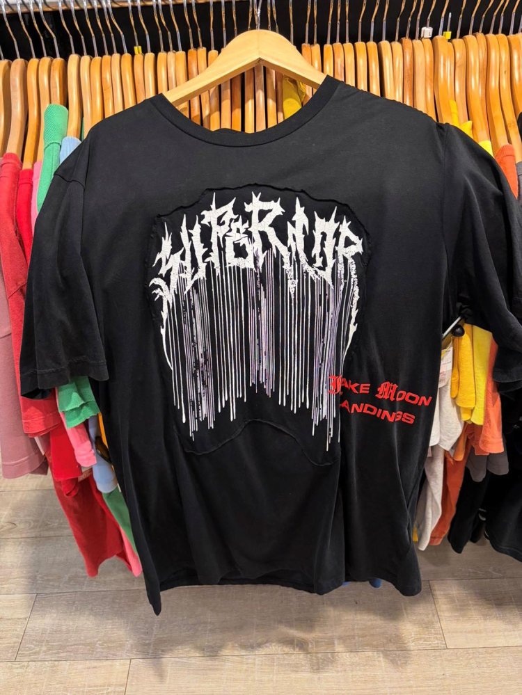 散歩中に古着屋を見つけてはディーゼルのシャツやパンツを探す習慣は一生続くだろう。