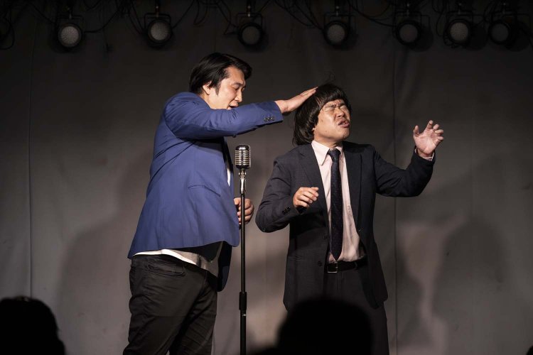 取材時の「打倒NEET芸人ライブ」出場芸人、ダンシングヒーロー。