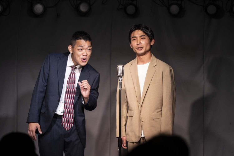 取材時の「打倒NEET芸人ライブ」出場芸人、シンニチ。