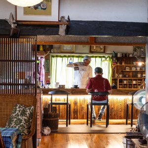 紅葉も見頃！ 山梨県南部町で極上ぬる湯に浸（つ）かり、奥まった地で魅力と出合う【徒然リトルジャーニー】