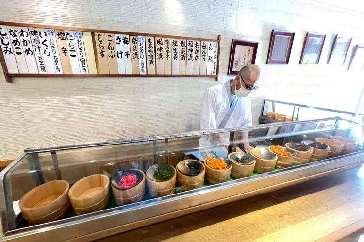 【散歩の達人】手塚理美ガチロケハン_4