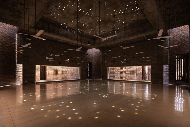 バイト・ウル・ロゥフ・モスク （バングラデシュ ダッカ、2012年）（C）Asif Salman。