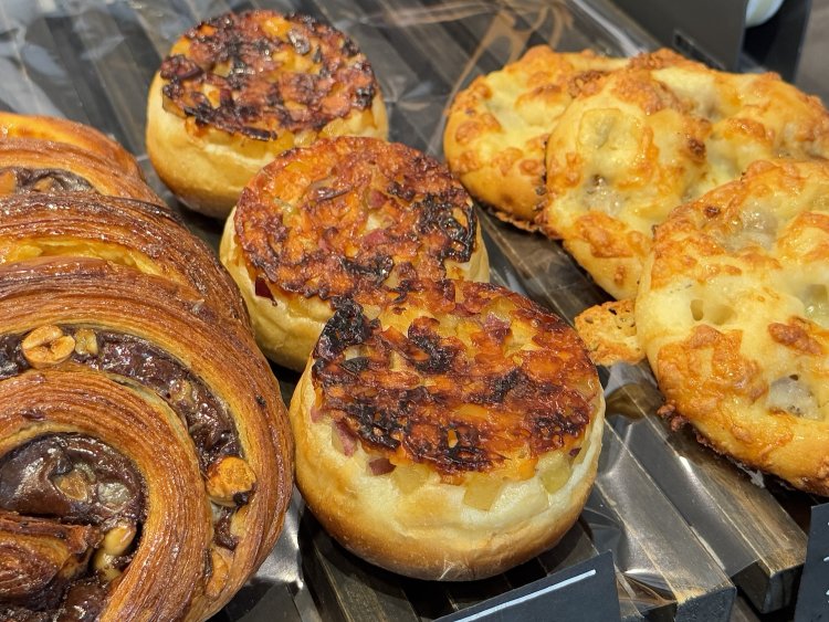 カリカリスイートポテト（中央）は秋冬の限定。