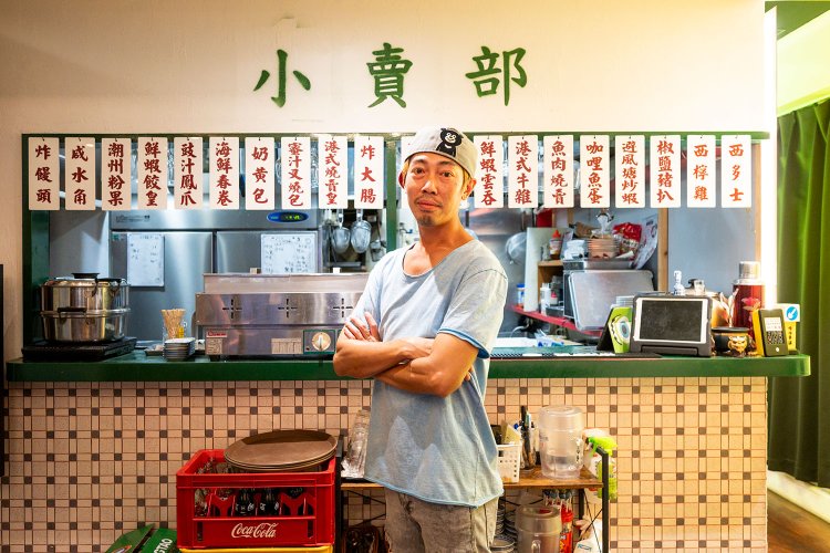 オーナーにして料理長のケルビンさん。日本の「城マニア」でもある。お気に入りは姫路城。