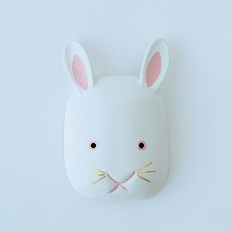 鳥取 Tottori_COCOROSTORE（張り子面「いなばの白兎」）。