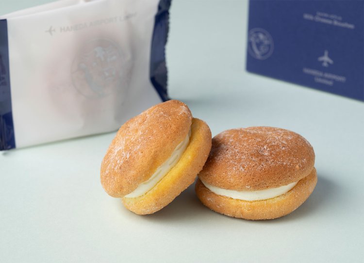 ミルクチーズブッセ 4個入り1296円。