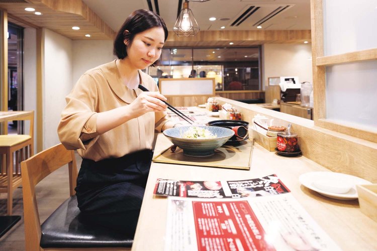 カウンター席もあり、ひとりでも入りやすい。