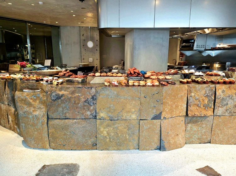 22黒猫原宿表参道