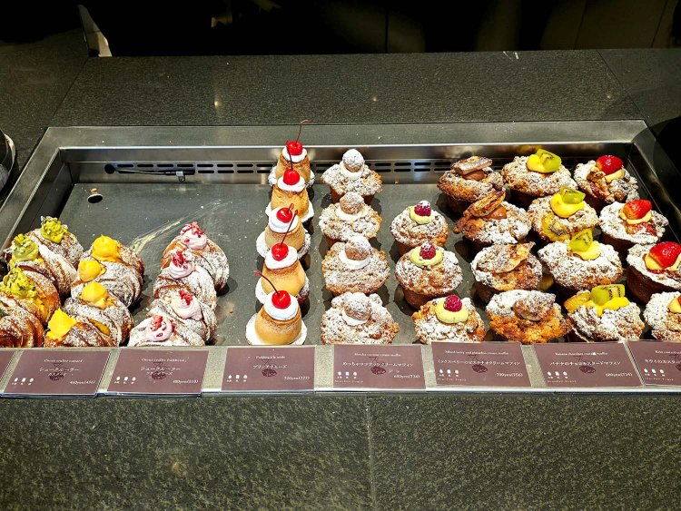 25黒猫原宿表参道