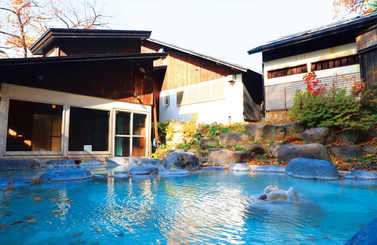 冬期も営業する日帰り湯としては、蔵王一露天風呂が広い『源七露天の湯』。