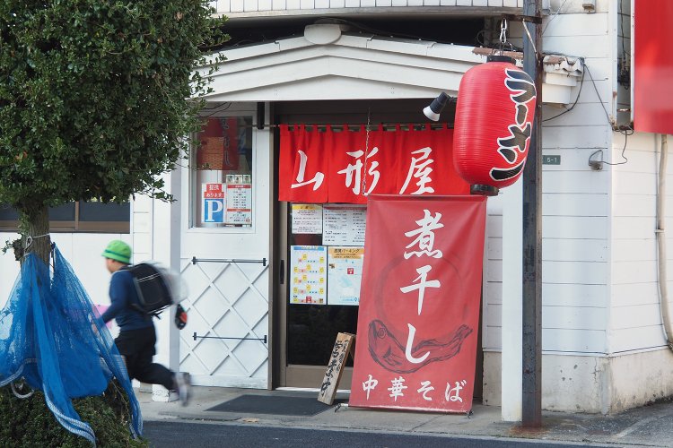 六六通り沿いの赤いのれんが目標。