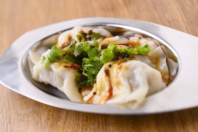 岩中豚の水餃子セロリとネパール山椒900円。