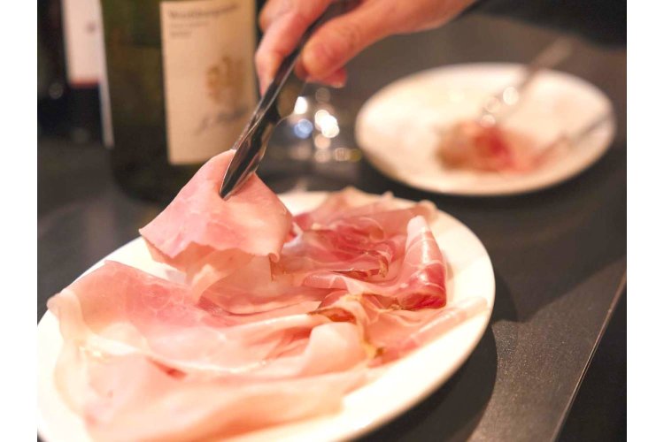 浅草ワイン屋VINO ABE