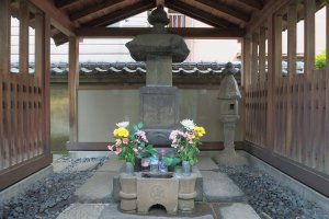 19_05_平賀源内墓