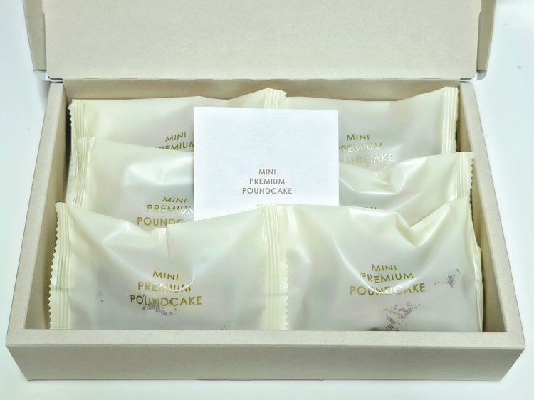 ミニプレミアムパウンドケーキ（6個入）1934円。
