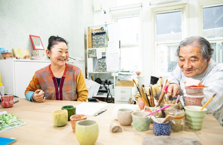 「父の釉薬のレシピを、いつか継承したい」と理子さん。