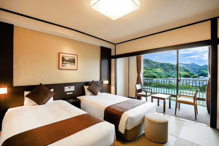 部屋からの絶景を目当てに訪れる人が多いそう。