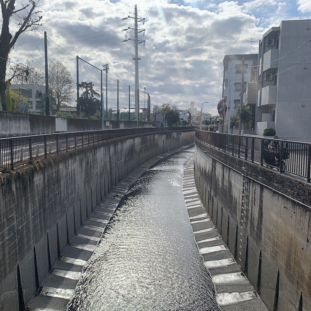 呑川をたどる大田区横断の旅へ。海まで歩いて見えてきたのは、街の人に愛される川の姿