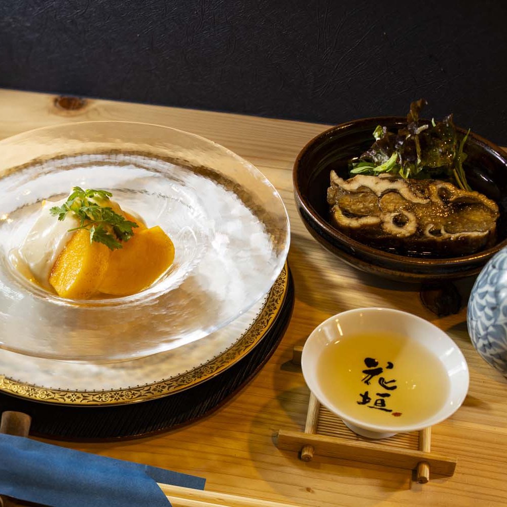 市川・本八幡エリアの燗酒がうまい店3選。唯一無二のお燗番が醸す、旨味ふくらむひとときを