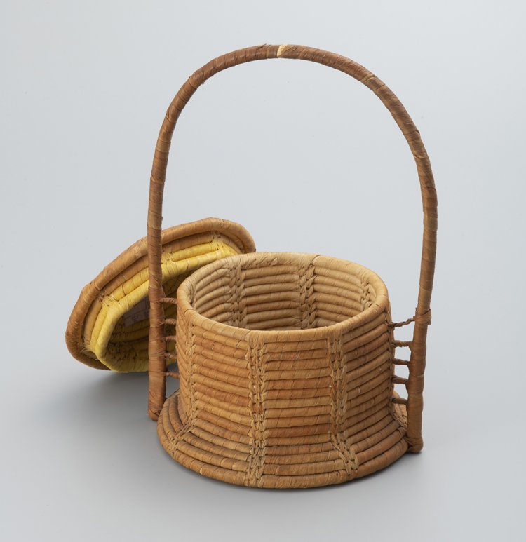 デザイン：ブルーノ・タウト「ヤーンバスケット」1934-36年 『群馬県立歴史博物館』蔵。