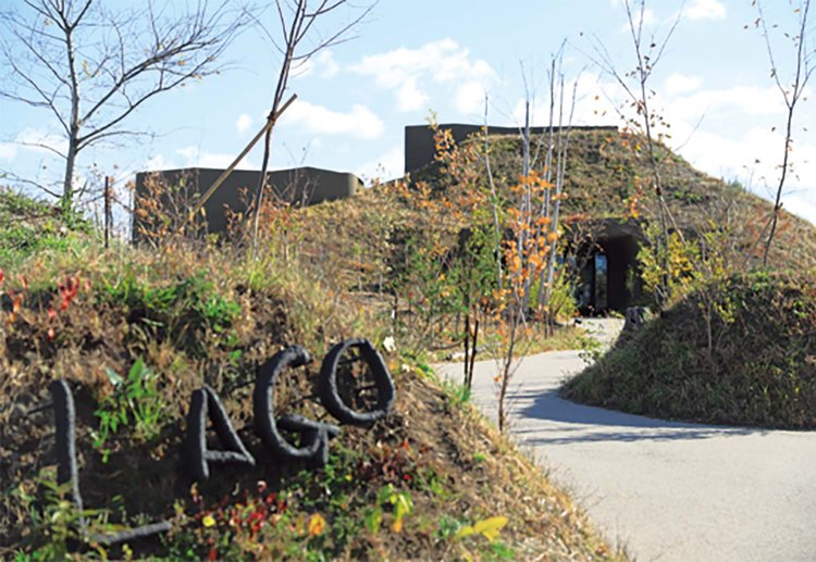 『LAGO 大津』の敷地面積は店舗の約15倍もの広さ。大半は「琵琶湖の森」という里山環境エリアに。