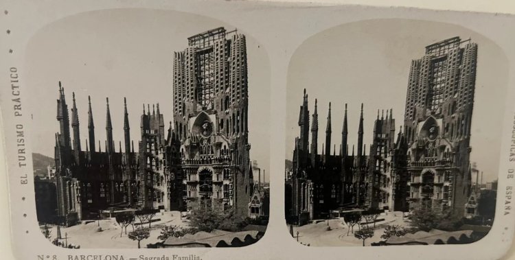 3D立体写真（サグラダ・ファミリア） サグラダ・ファミリアの3D立体写真／サグラダ・ファミリア（バルセロナ）／ガウディ財団より貸与／オリジナル。